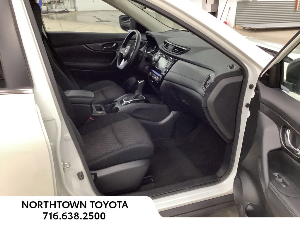 Used 2020 Nissan Rogue AWD image 12