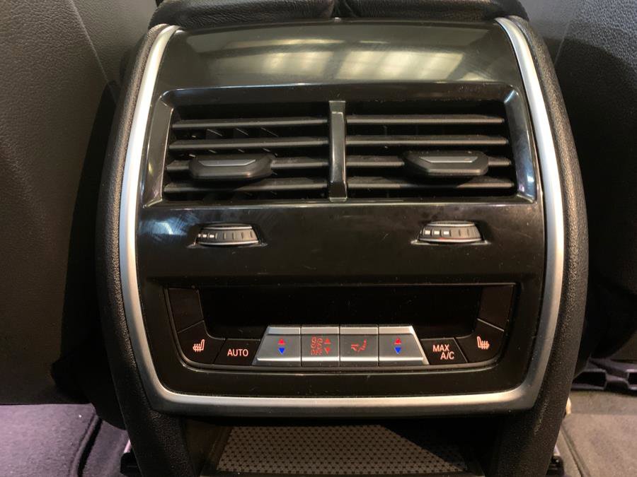 Used 2022 BMW X5 xDrive40i w/ Premium Package image 62