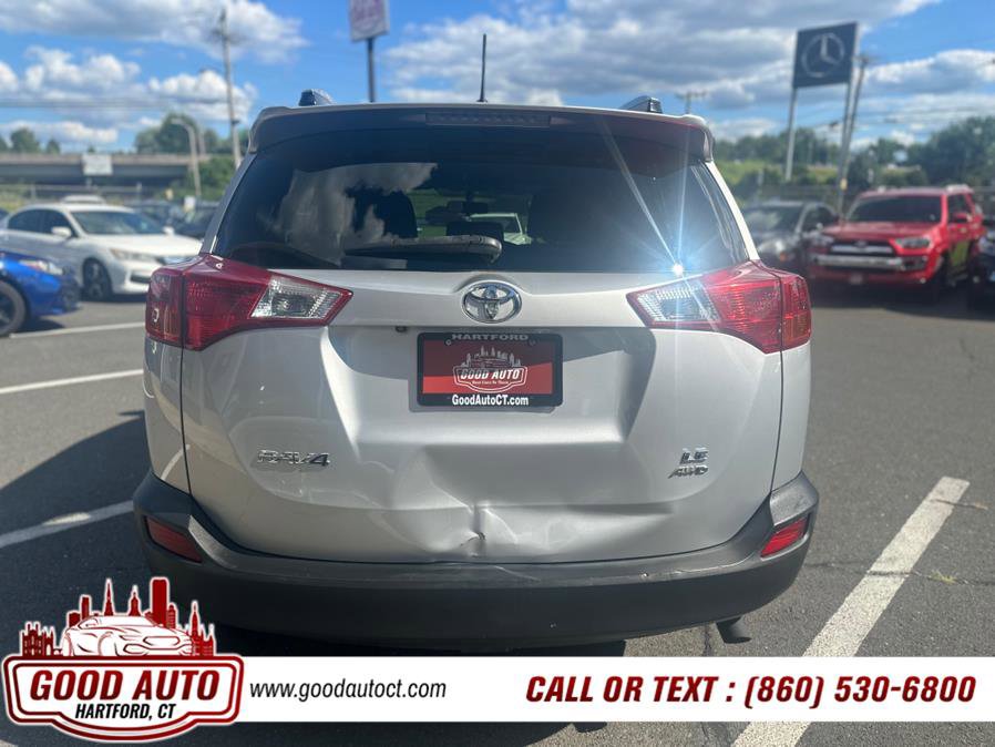 Used 2015 Toyota RAV4 LE image 6