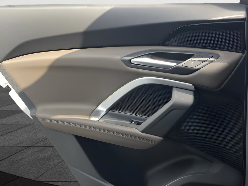 Certified 2025 Audi Q5 Premium w/ Convenience Package image 36