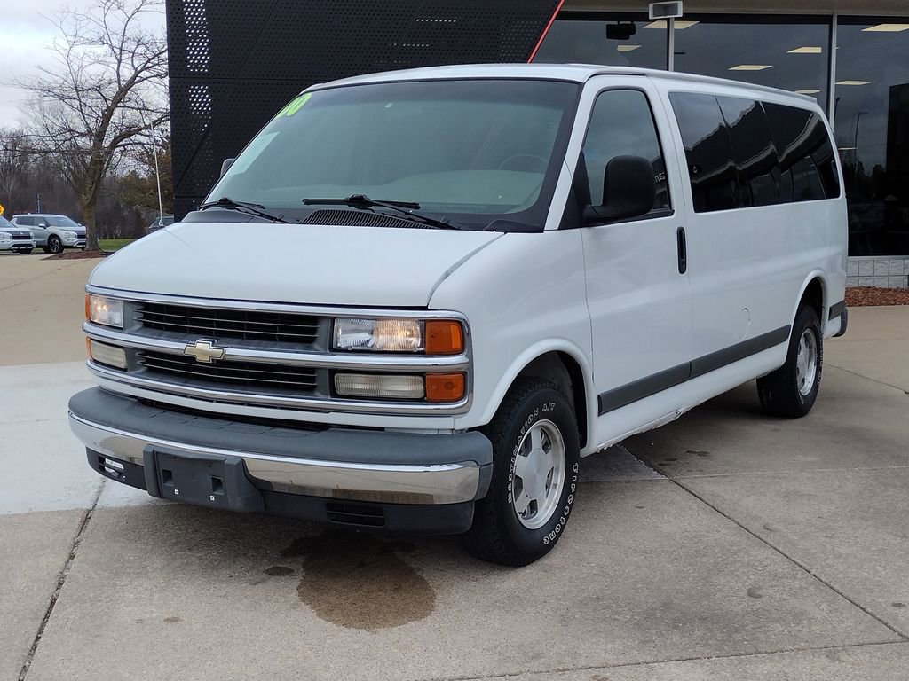 Used 2000 Chevrolet Express 1500 Passenger w/ LS Preferred Equipment Group