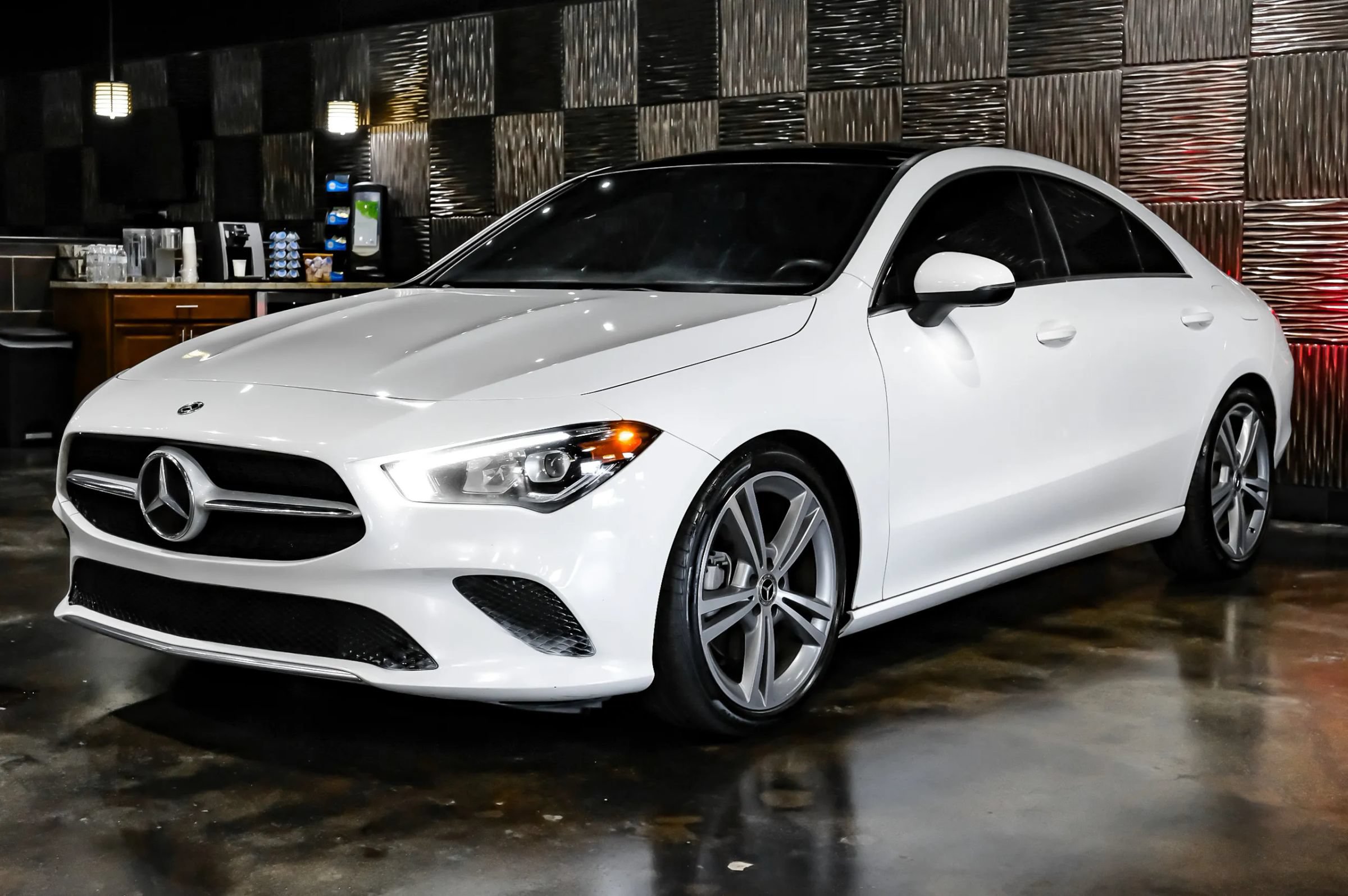 Used 2020 Mercedes-Benz CLA 250 image 9