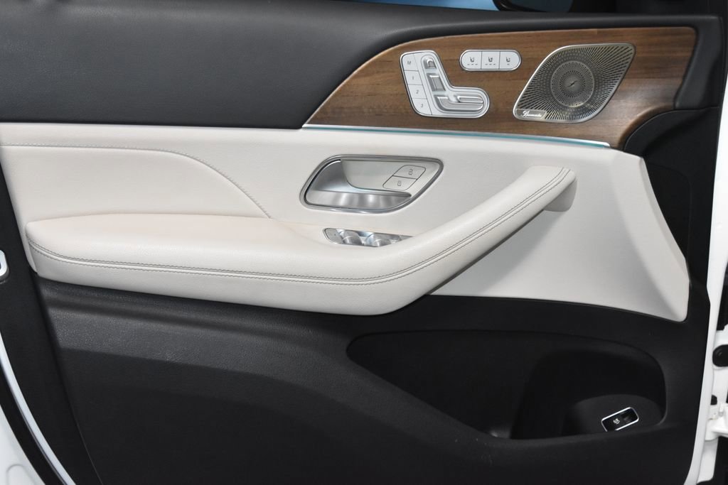 Certified 2021 Mercedes-Benz GLS 450 4MATIC image 4