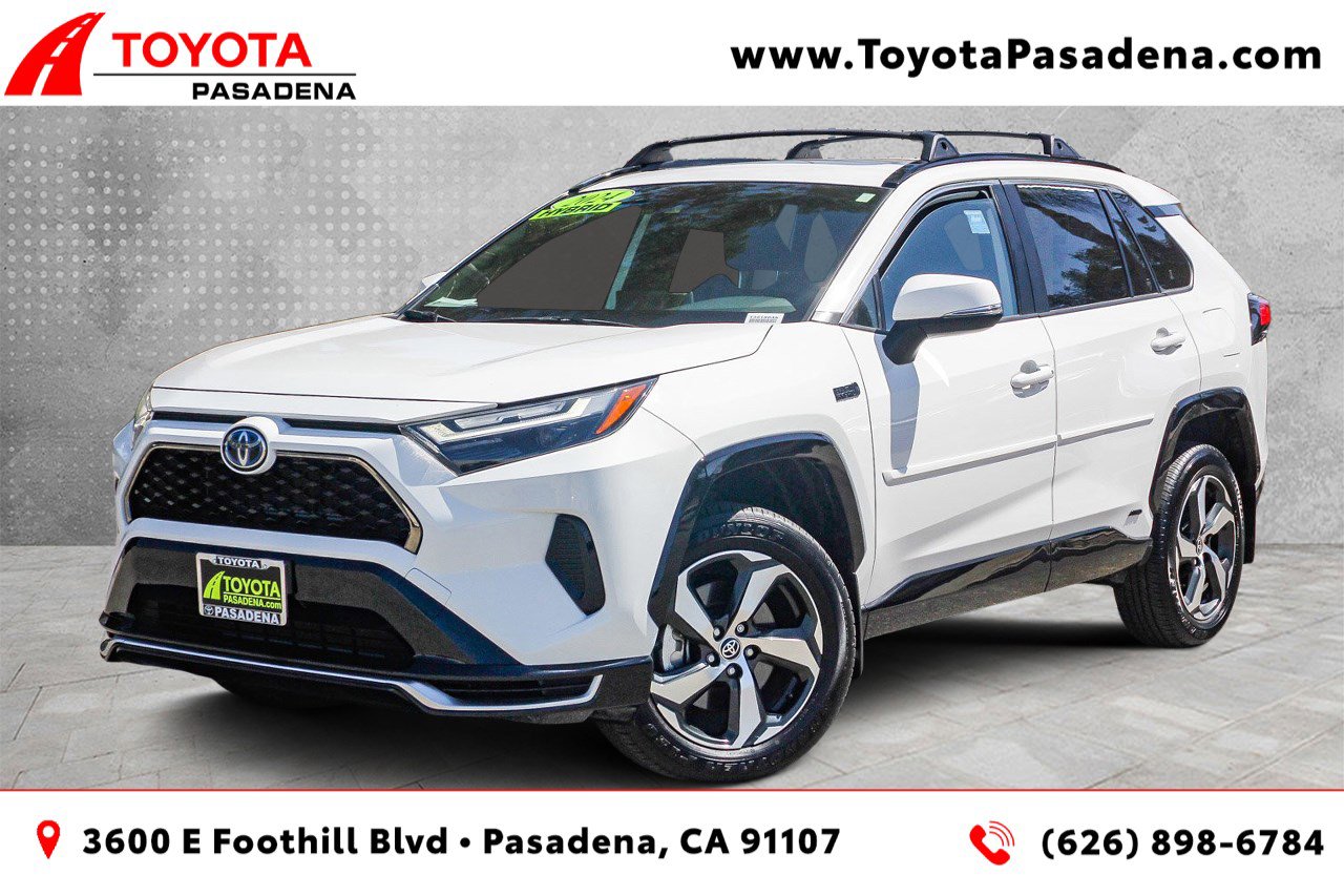 Used 2024 Toyota RAV4 SE