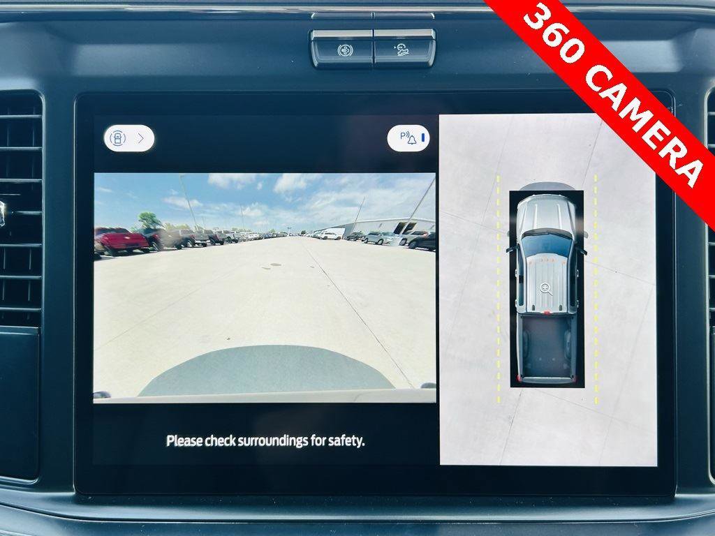 New 2025 Ford F250 Lariat w/ Black Appearance Package image 13