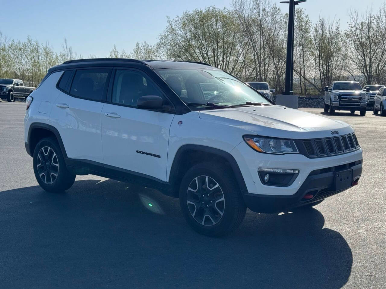 Used 2020 Jeep Compass Trailhawk AWD/4WD image 9