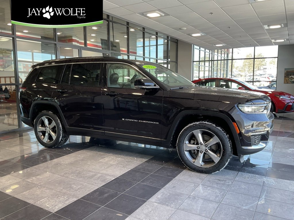 Used 2022 Jeep Grand Cherokee L Limited w/ Luxury Tech Group II image 1