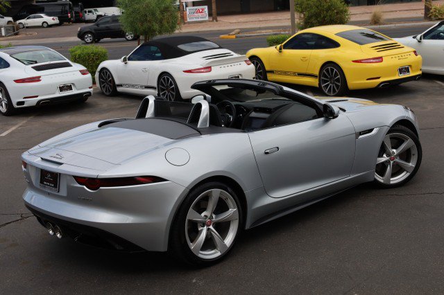 Used 2019 Jaguar F-TYPE R-Dynamic RWD image 18