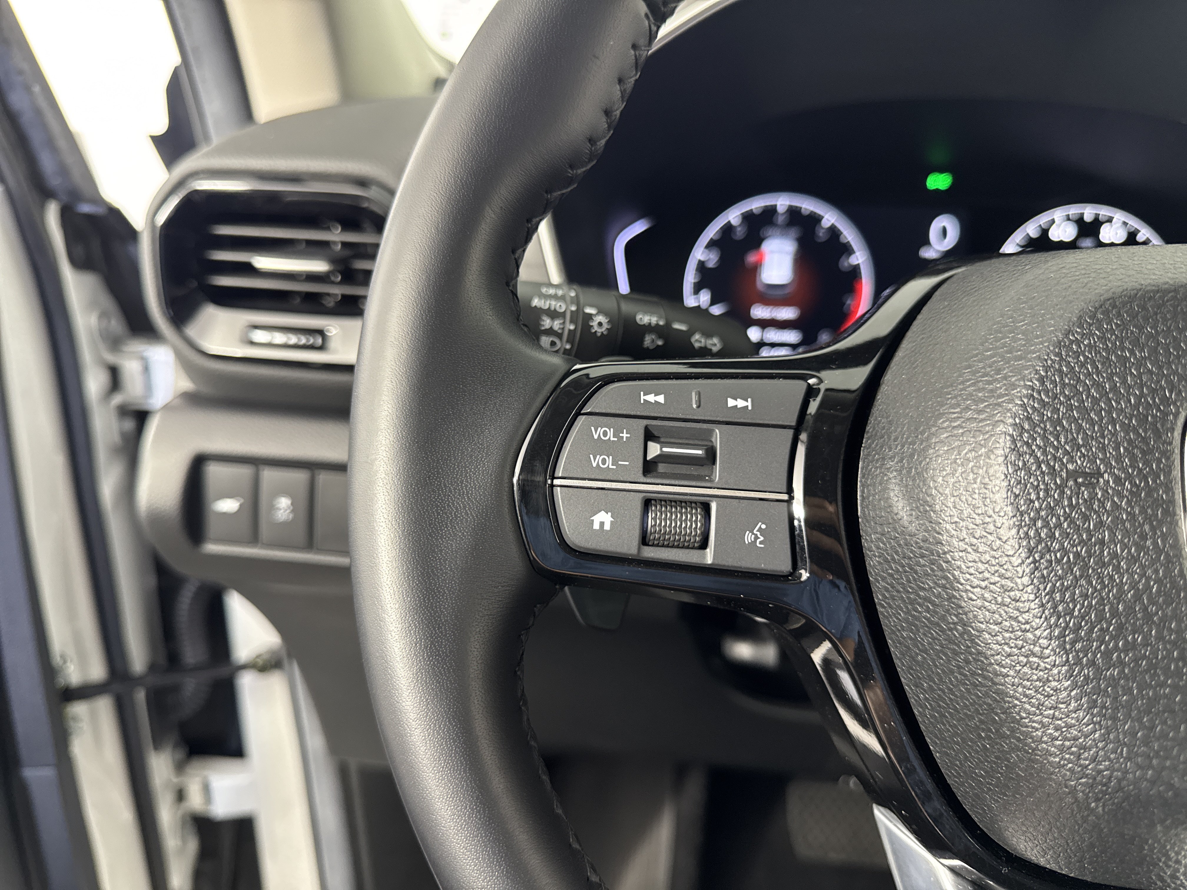 Certified 2025 Honda Pilot EX-L image 32