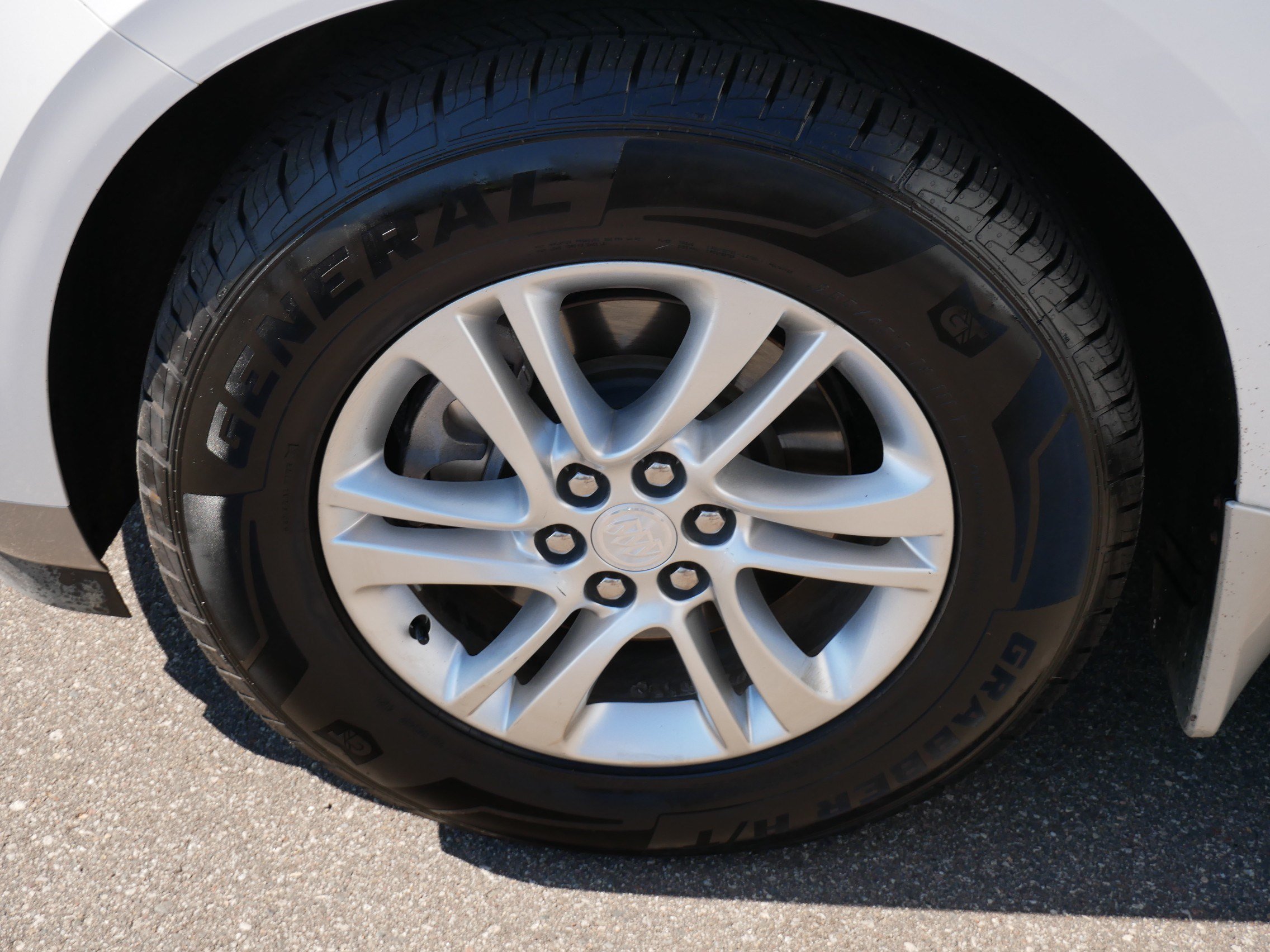 Used 2019 Buick Enclave Premium AWD/4WD image 16