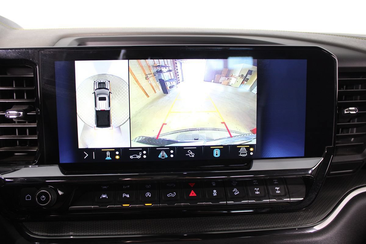 Used 2023 Chevrolet Silverado 1500 ZR2 w/ Technology Package AWD/4WD image 37