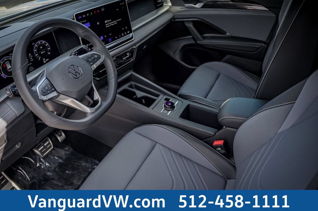New 2026 Volkswagen Tiguan SE R-Line FWD image 10