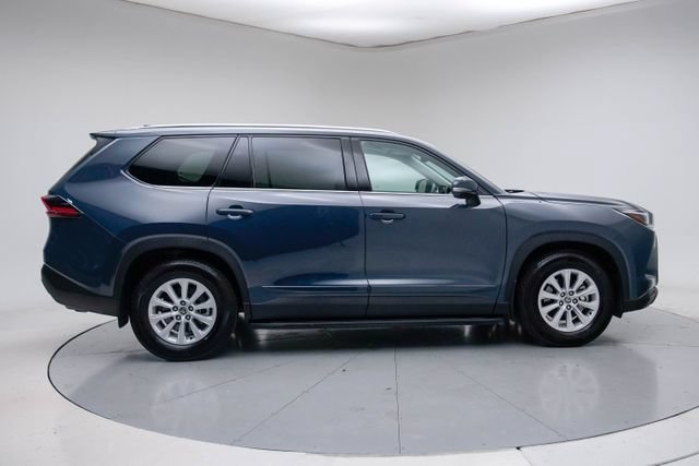 Used 2025 Toyota Grand Highlander AWD image 2