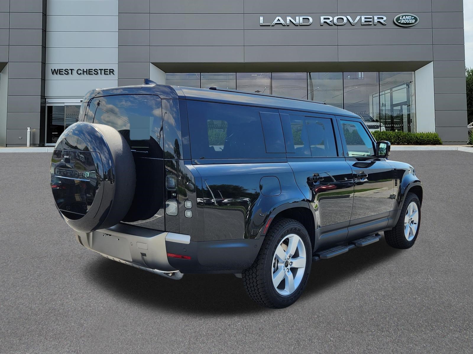 New 2026 Land Rover Defender 130 S AWD/4WD image 4