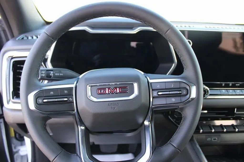 New 2026 GMC Canyon Elevation w/ LPO, Black Badging Package image 12