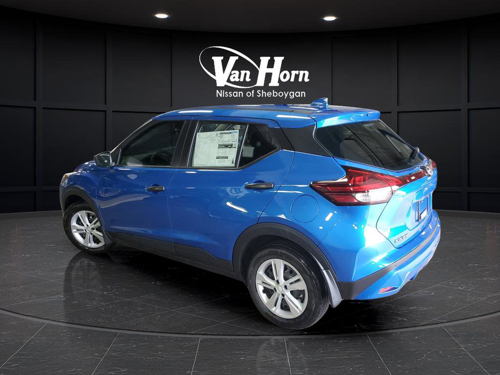 New 2025 Nissan Kicks Play S image 3