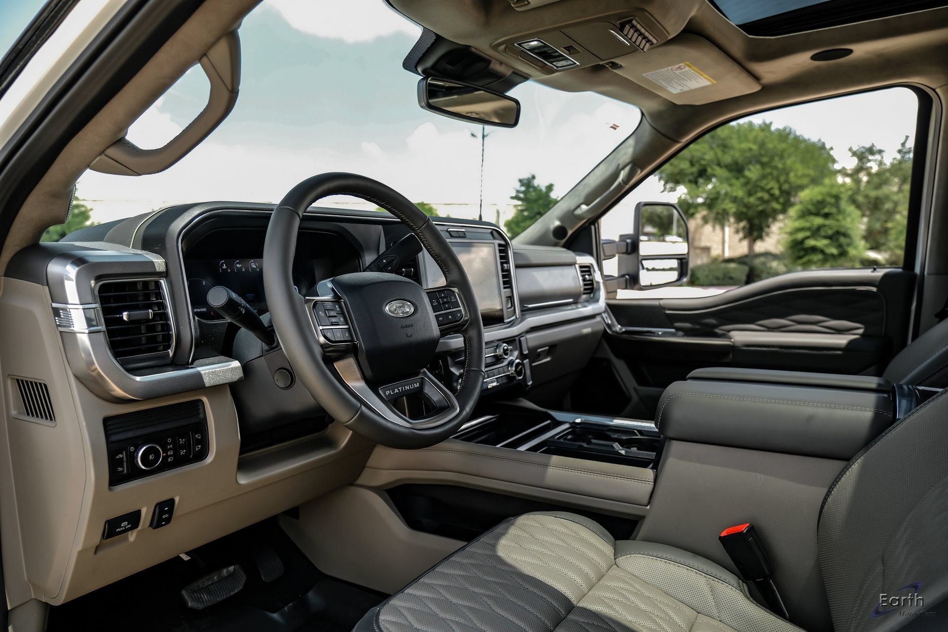 Used 2026 Ford F450 Platinum w/ Platinum Plus Package AWD/4WD image 37