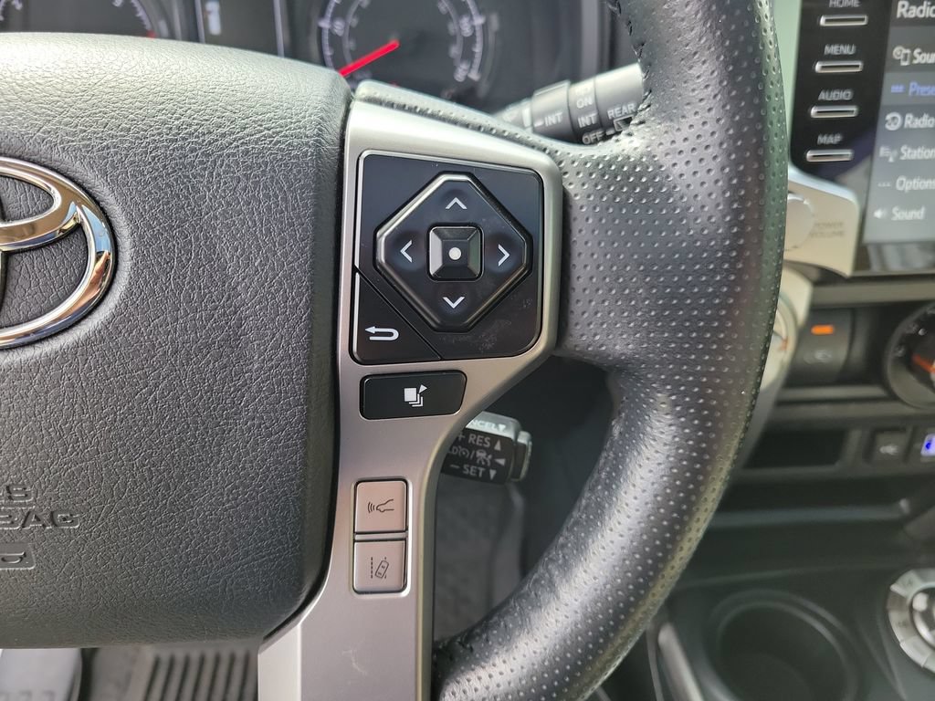 Used 2024 Toyota 4Runner SR5 Premium w/ Moonroof Package AWD/4WD image 31