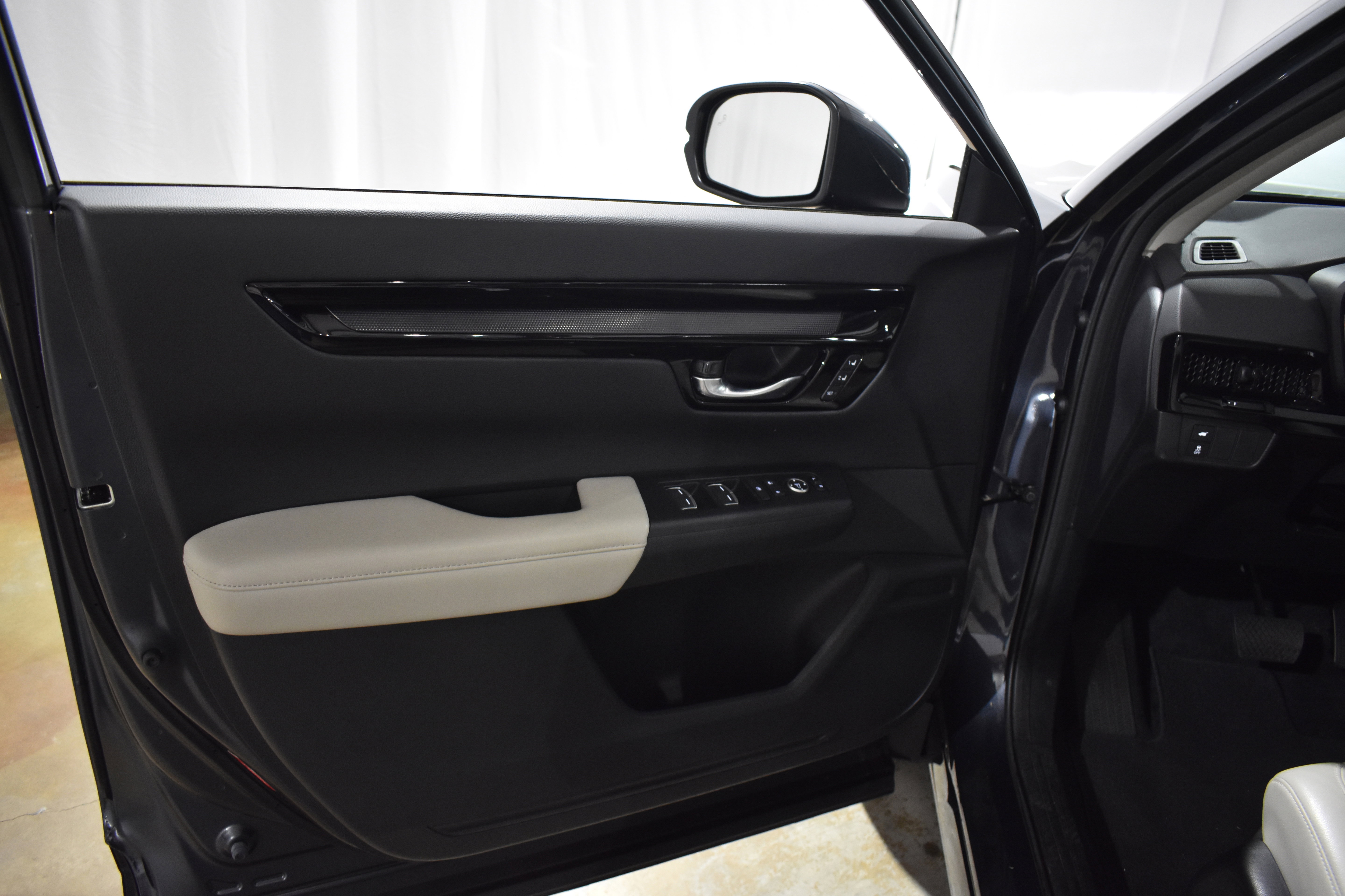 Certified 2023 Honda CR-V EX-L image 28