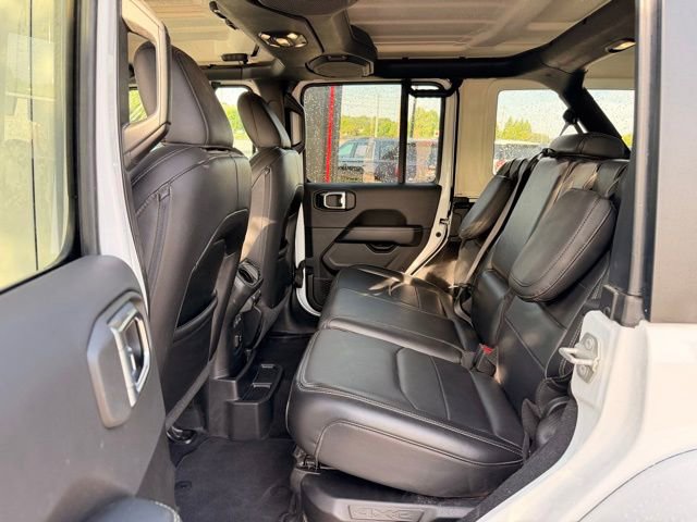 Used 2023 Jeep Wrangler Unlimited Sahara w/ Cold Weather Group AWD/4WD image 13