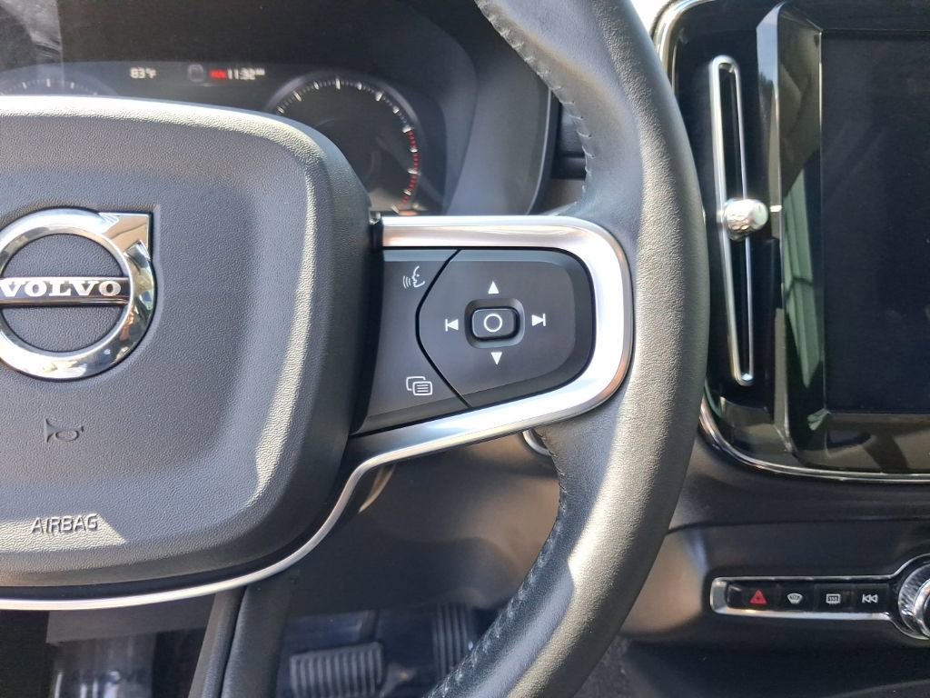 Used 2020 Volvo XC40 T5 Inscription image 18