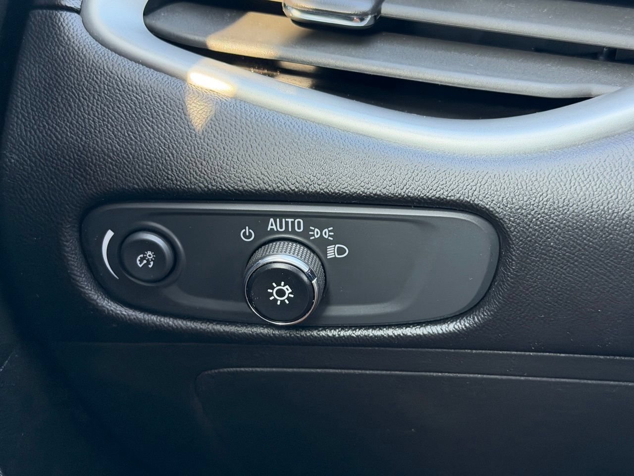 Used 2024 Chevrolet Malibu LS FWD image 20