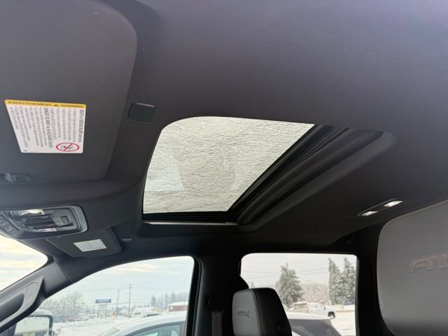 Used 2022 GMC Sierra 2500 AT4 w/ AT4 Preferred Package image 10