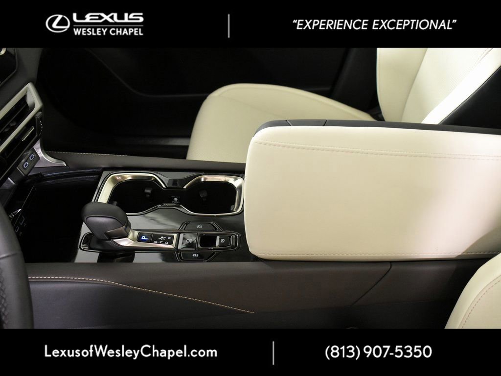Used 2024 Lexus RX 350 FWD w/ Technology Package image 32
