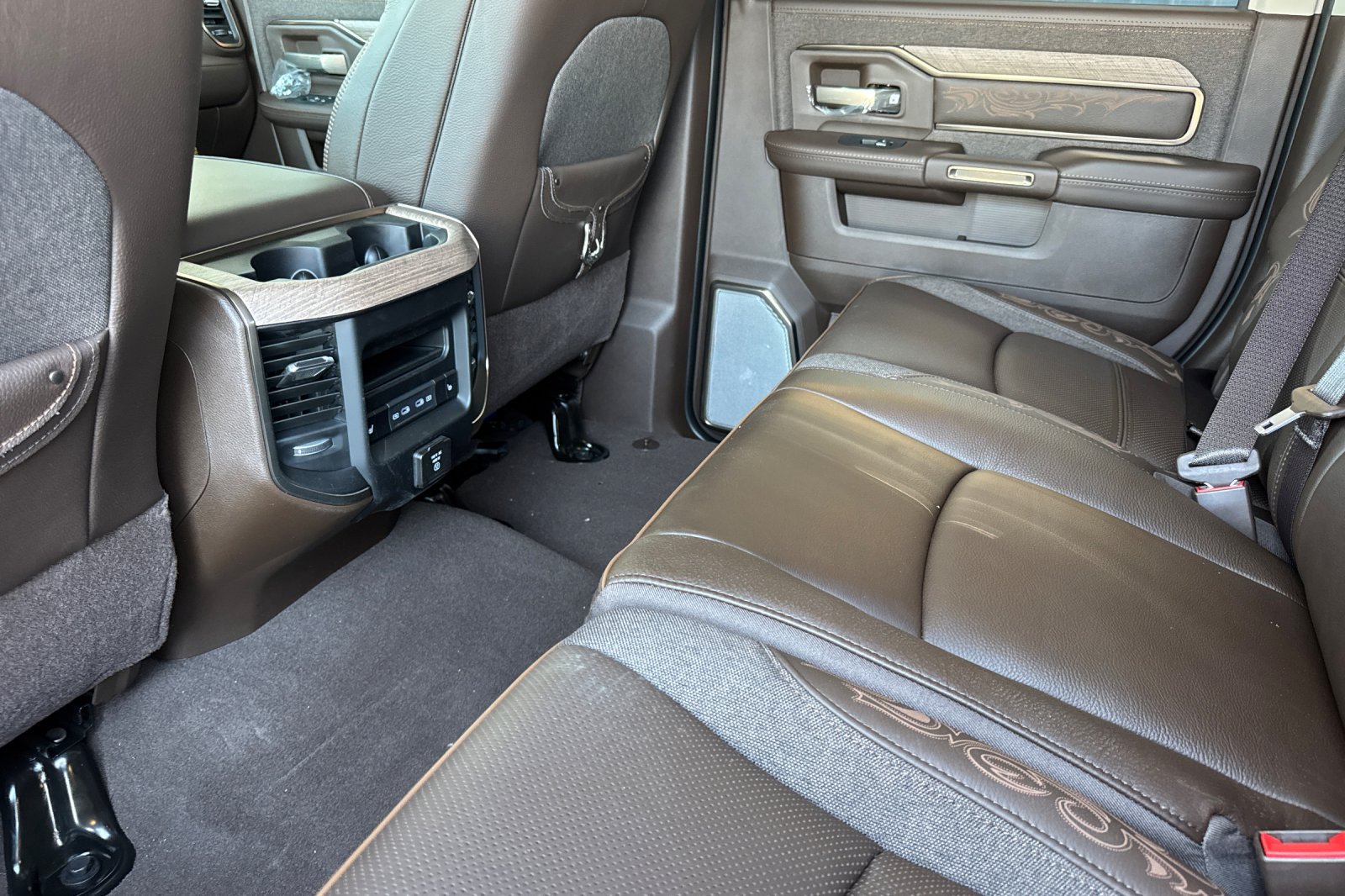 New 2027 RAM 3500 Longhorn AWD/4WD image 11