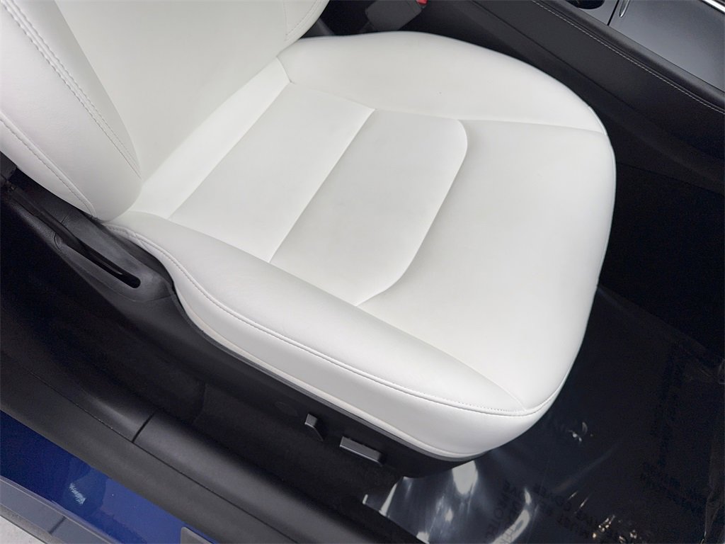 Used 2022 Tesla Model Y Long Range image 45