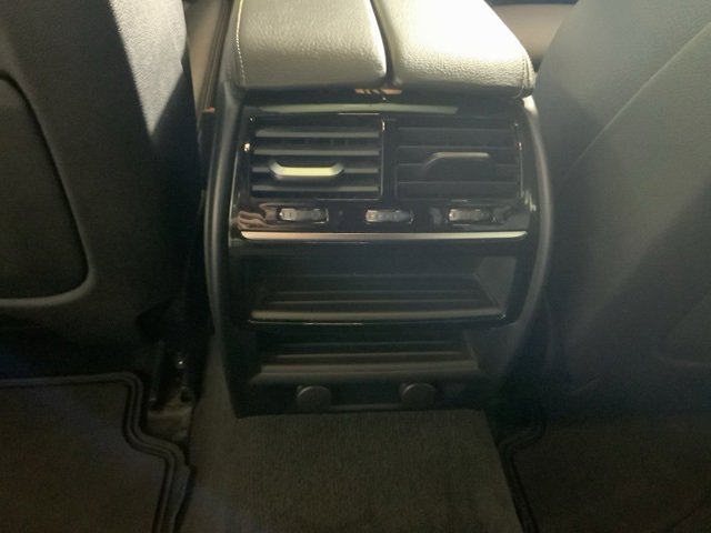 Used 2019 BMW 540i xDrive image 32
