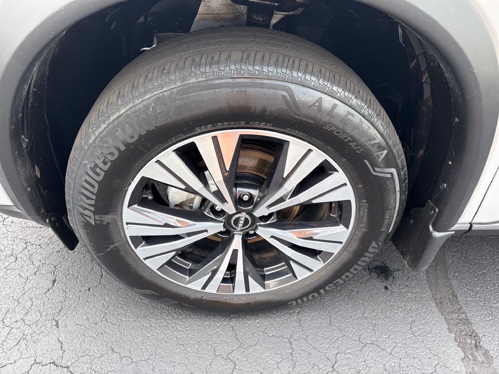 Used 2023 Nissan Rogue SV w/ SV Premium B Package AWD/4WD image 24