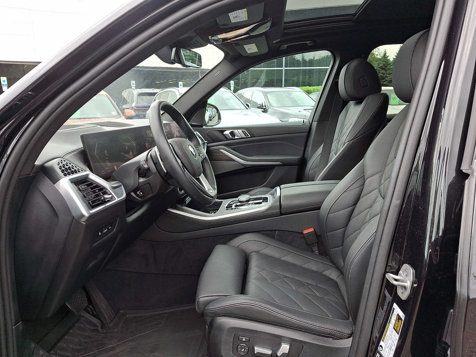 Used 2024 BMW X5 xDrive40i w/ Premium Package AWD/4WD image 14