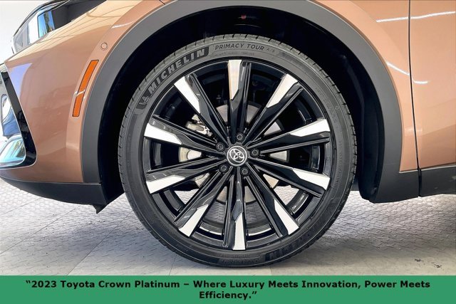 Used 2023 Toyota Crown Platinum image 8