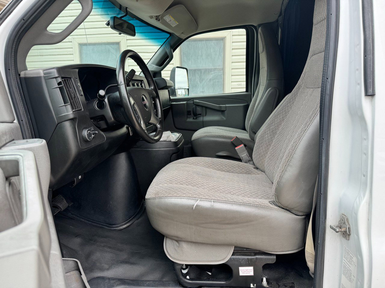Used 2019 GMC Savana 3500 w/ Power Convenience Package image 8