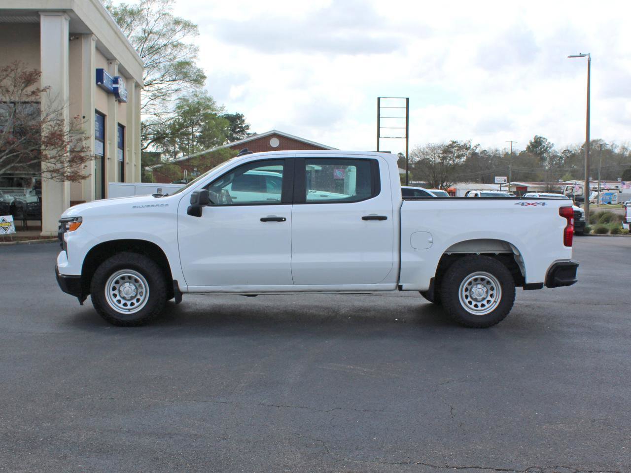 Used 2024 Chevrolet Silverado 1500 W/T w/ Trailering Package image 11