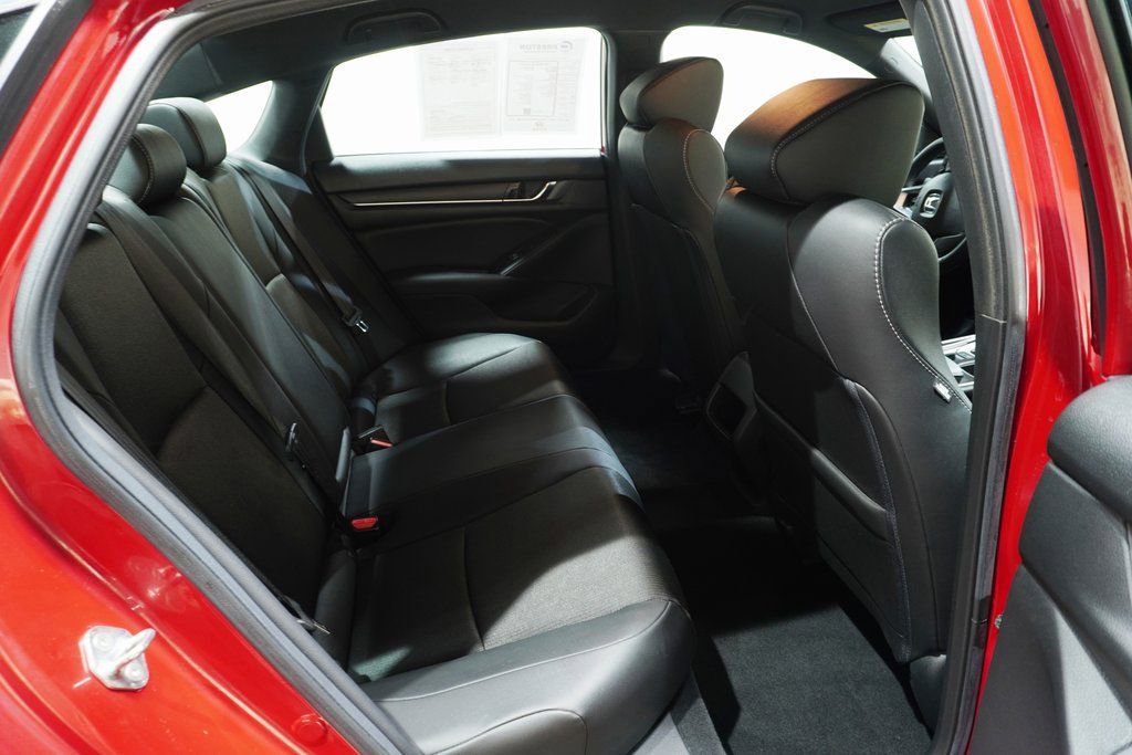 Used 2019 Honda Accord Sport image 13