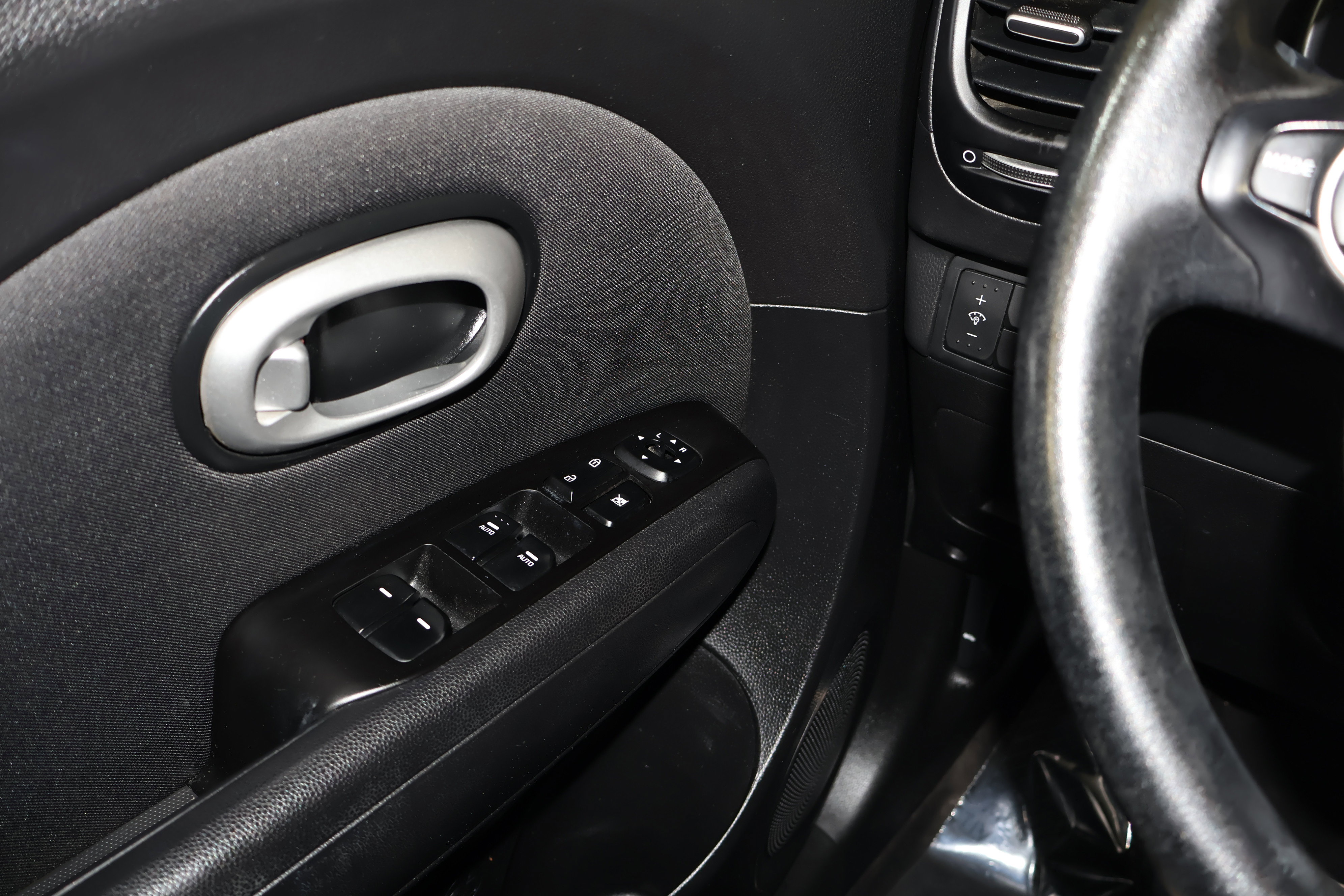 Used 2014 Kia Soul image 30