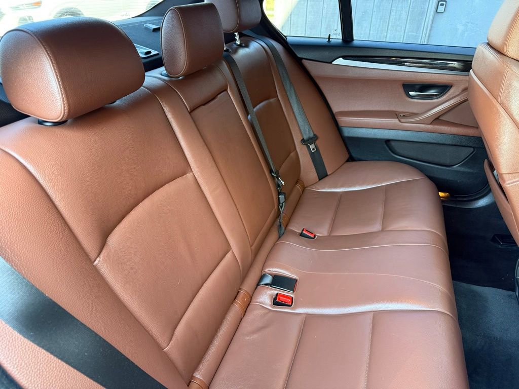 Used 2012 BMW 535i xDrive Sedan image 16