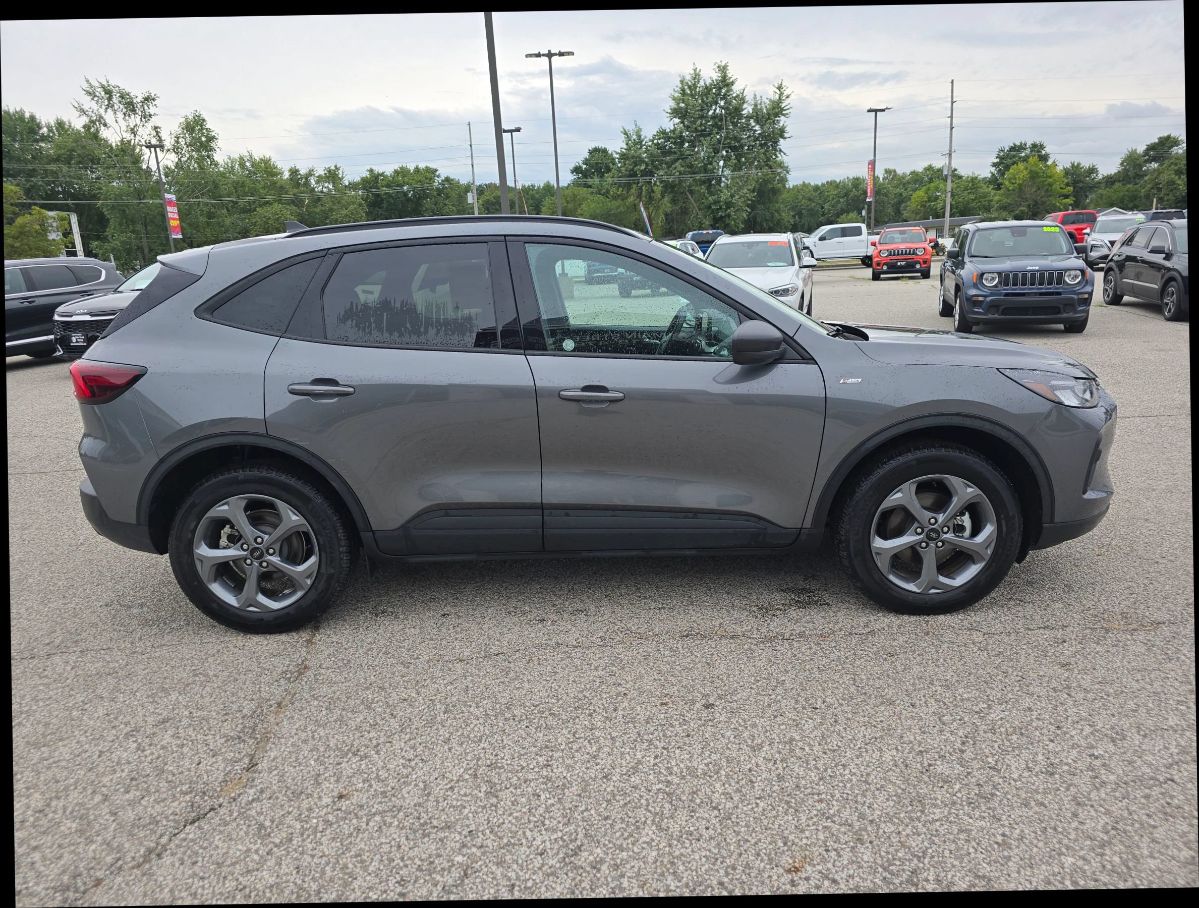 Used 2025 Ford Escape ST-Line AWD/4WD image 5