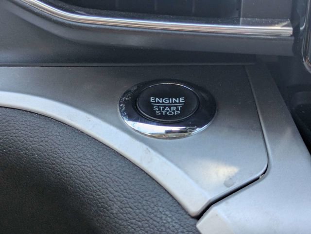 Used 2022 Ford Explorer XLT w/ Equipment Group 202A image 29