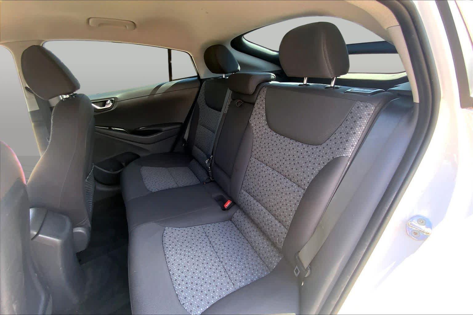 Used 2017 Hyundai Ioniq SEL FWD image 20