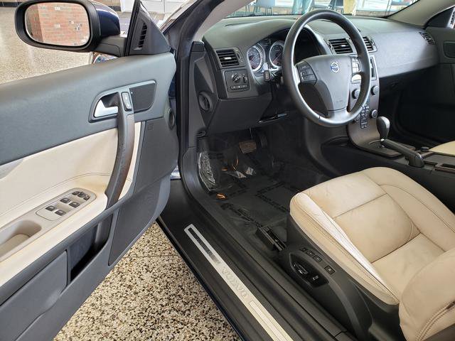 Used 2012 Volvo C70 T5 w/ Climate Pkg image 10