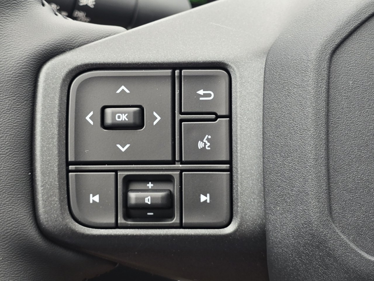 New 2026 Toyota RAV4 XSE AWD/4WD image 32