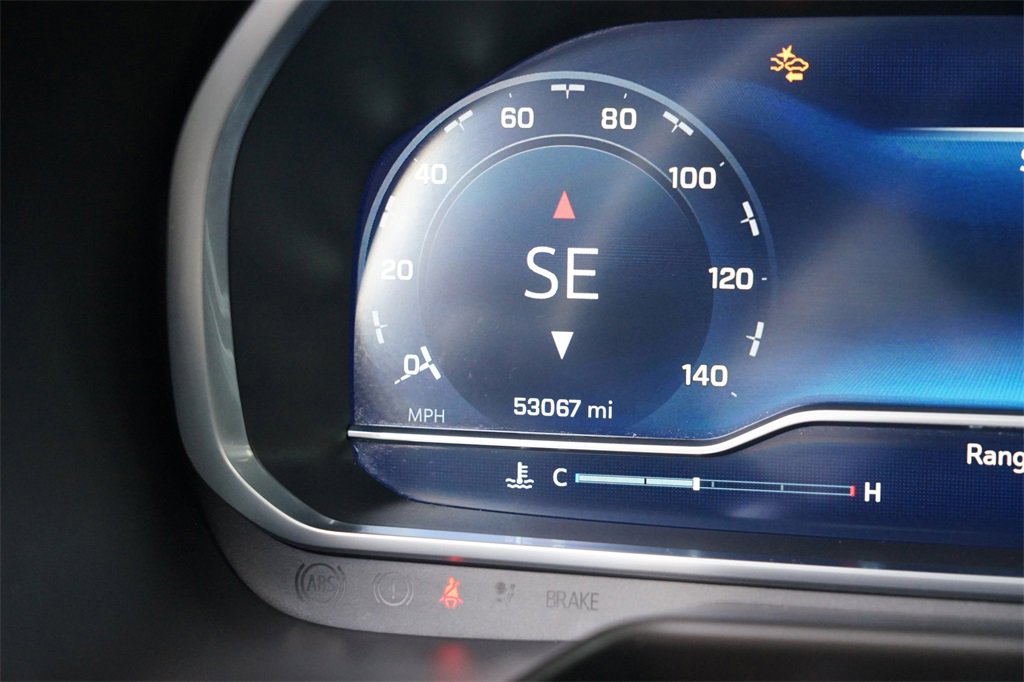 Used 2023 Chevrolet Suburban High Country image 31