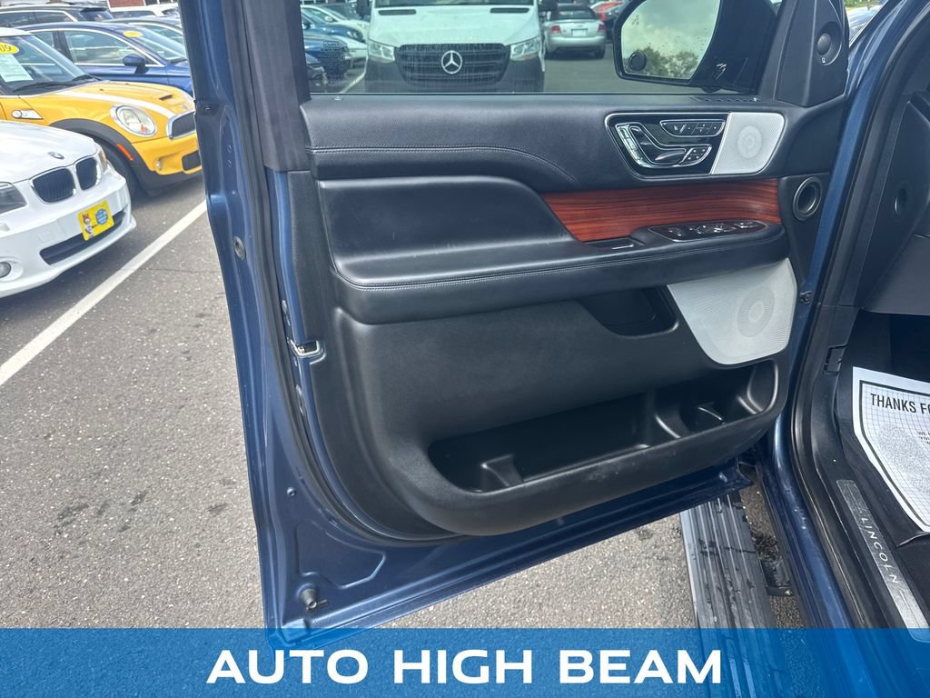 Used 2018 Lincoln Navigator Reserve w/ Technology Package AWD/4WD image 10
