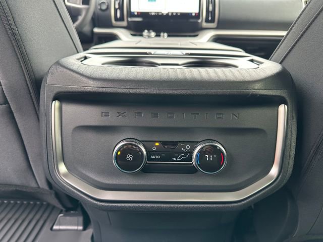 New 2025 Ford Expedition Active image 21