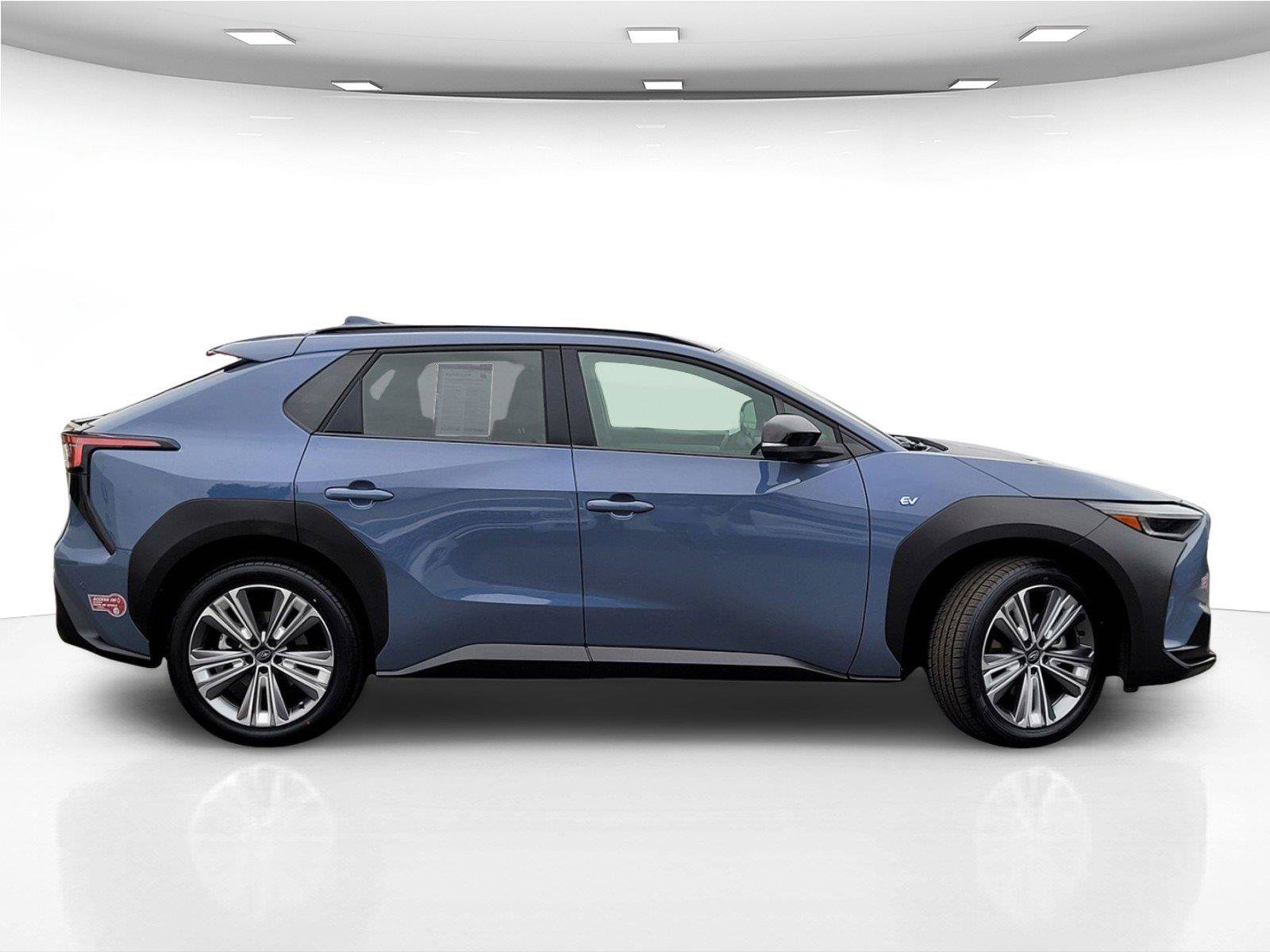 Certified 2023 Subaru Solterra AWD image 5
