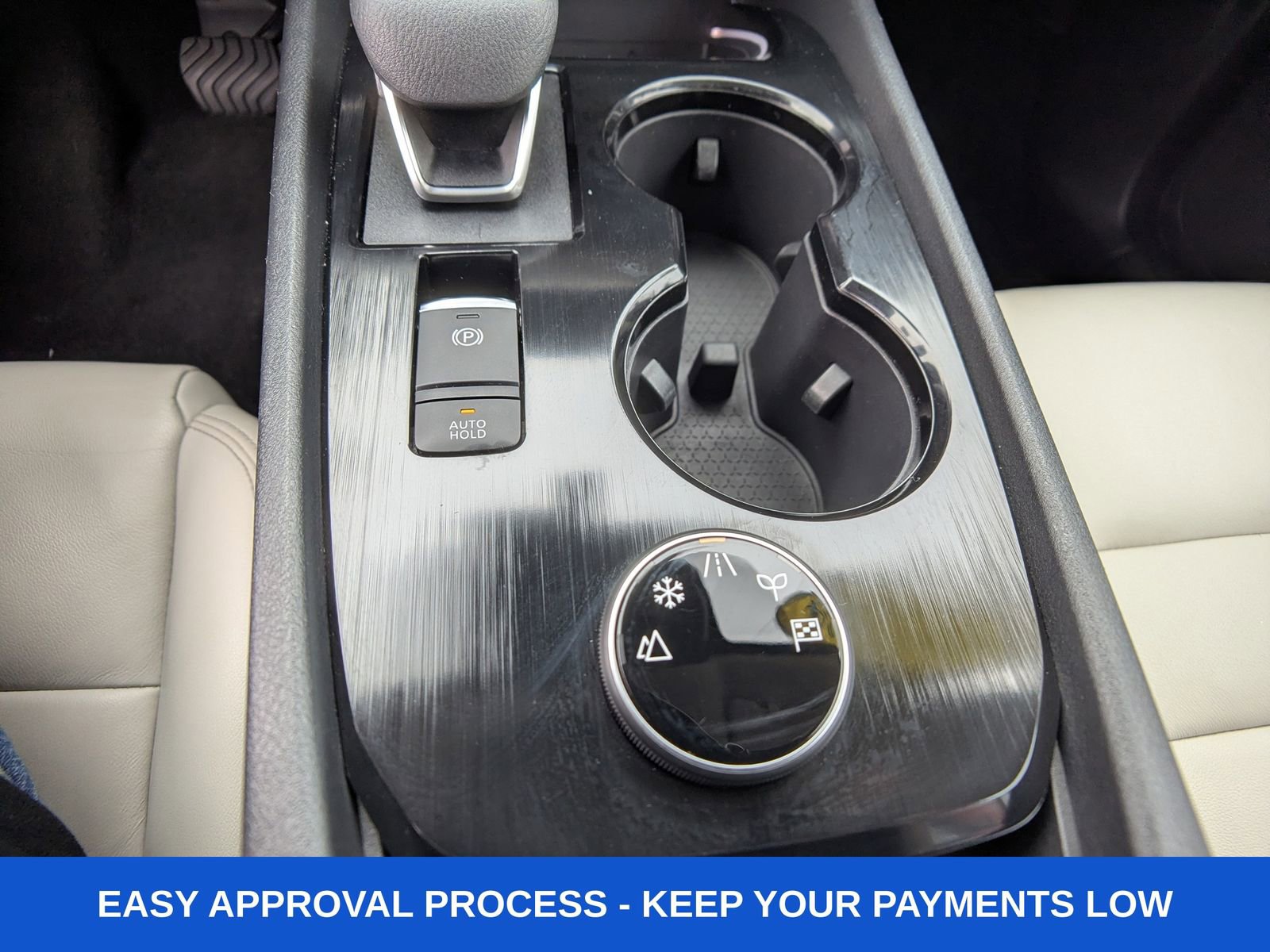 Used 2024 Nissan Rogue SL image 29