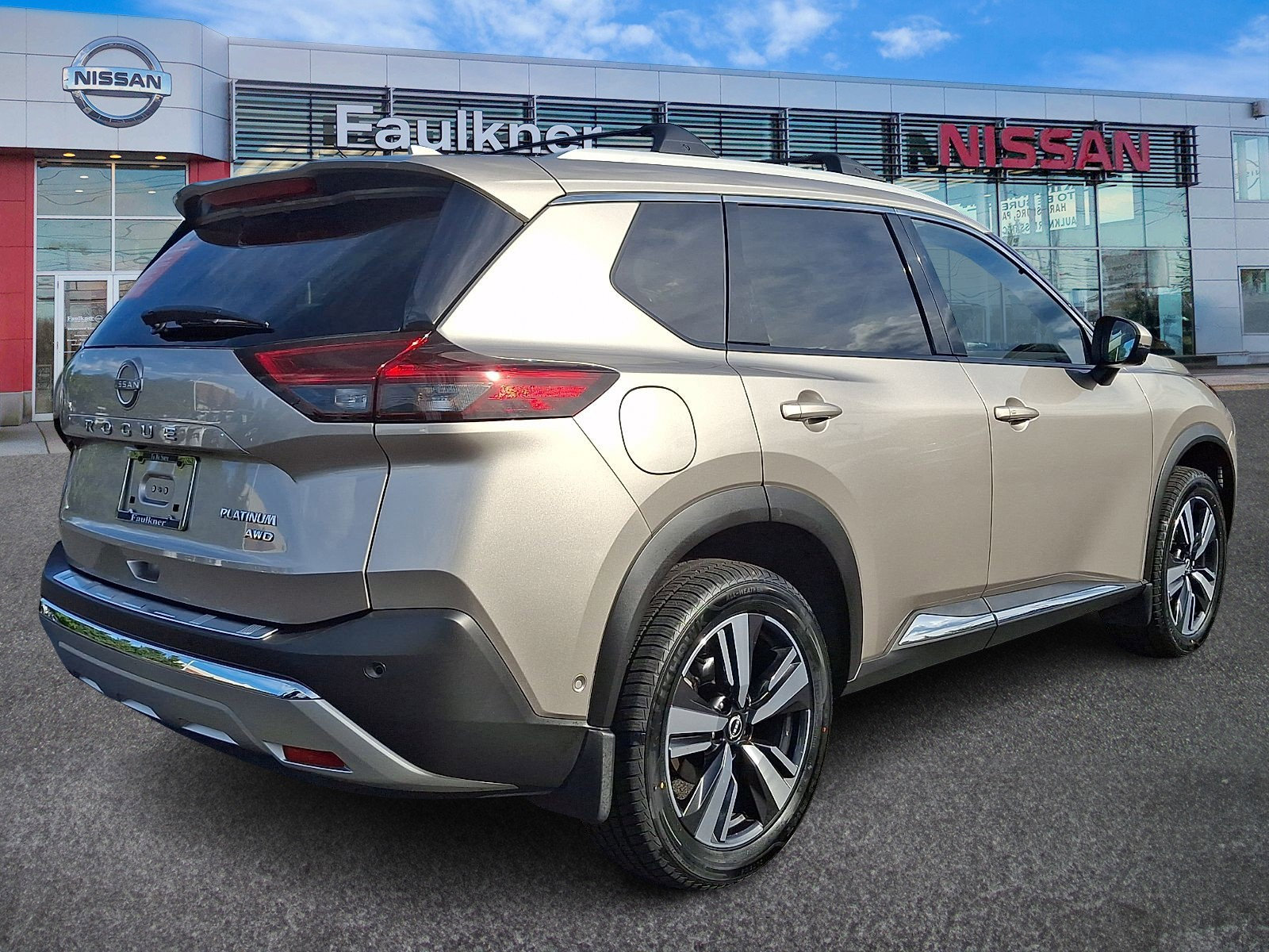 Certified 2023 Nissan Rogue Platinum w/ Platinum Premium Package AWD/4WD image 6